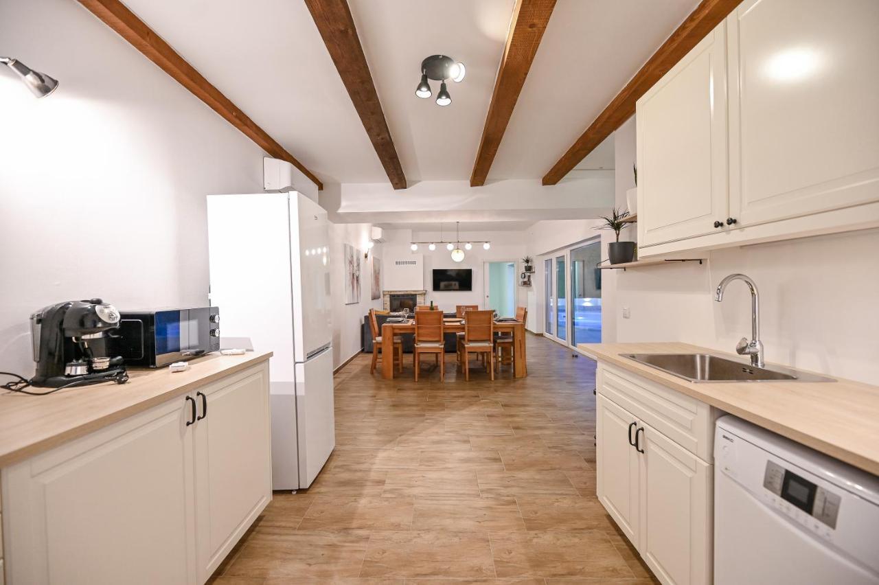 Villa Burra Hreljin Экстерьер фото
