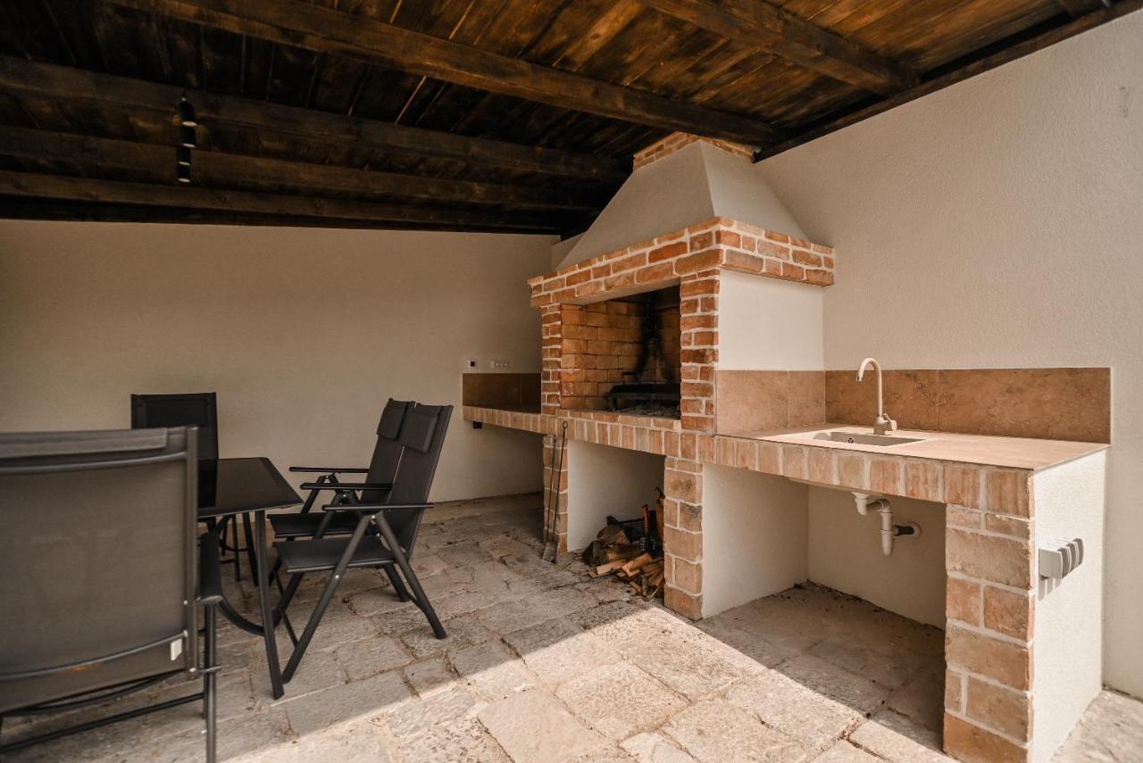 Villa Burra Hreljin Экстерьер фото